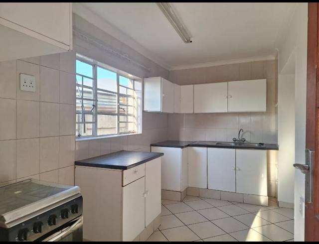 2 BEDROOM PROPERTY TO RENT IN BRENTHURST